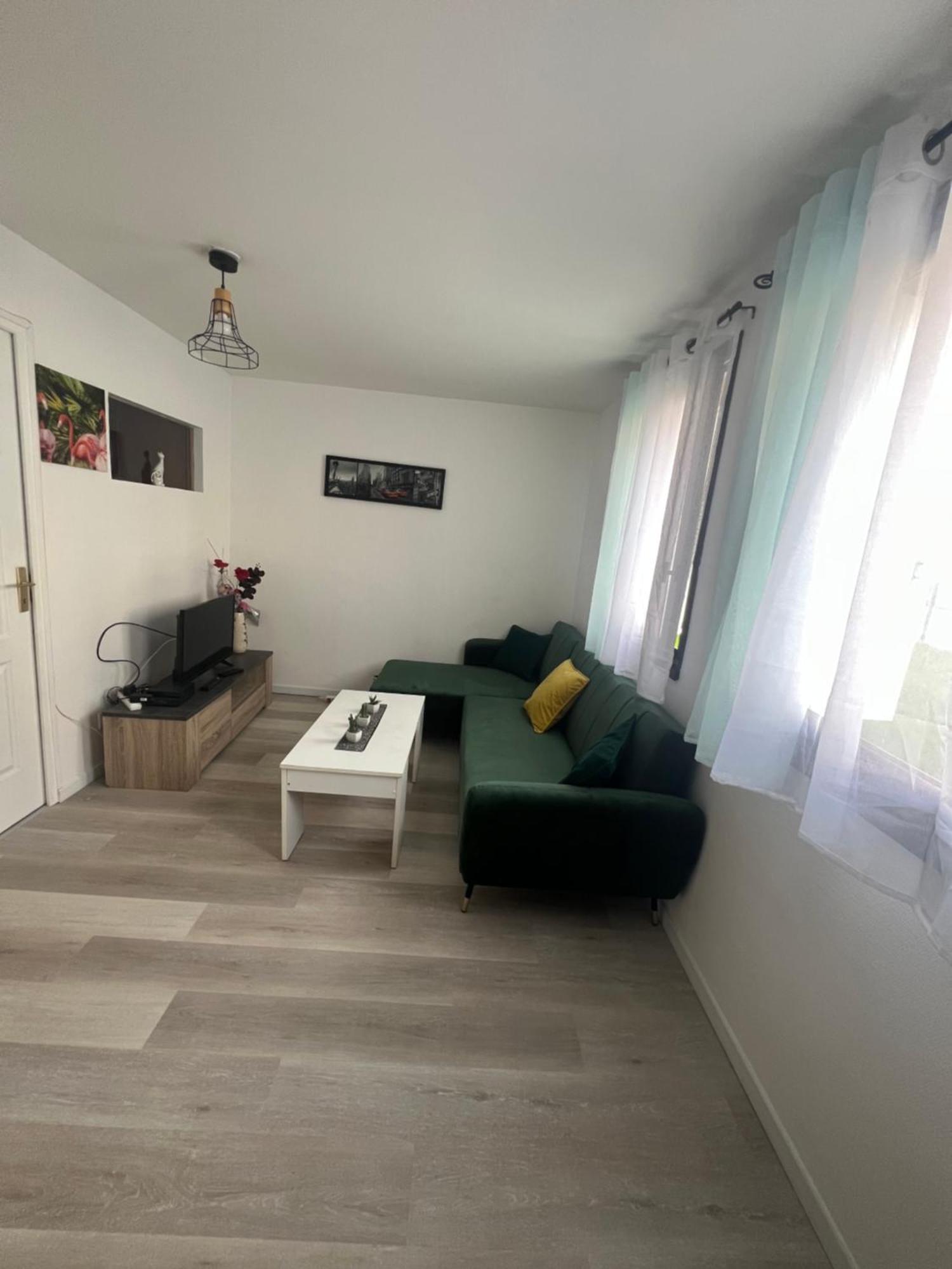 Studio De La Gare Vesoul Exterior photo